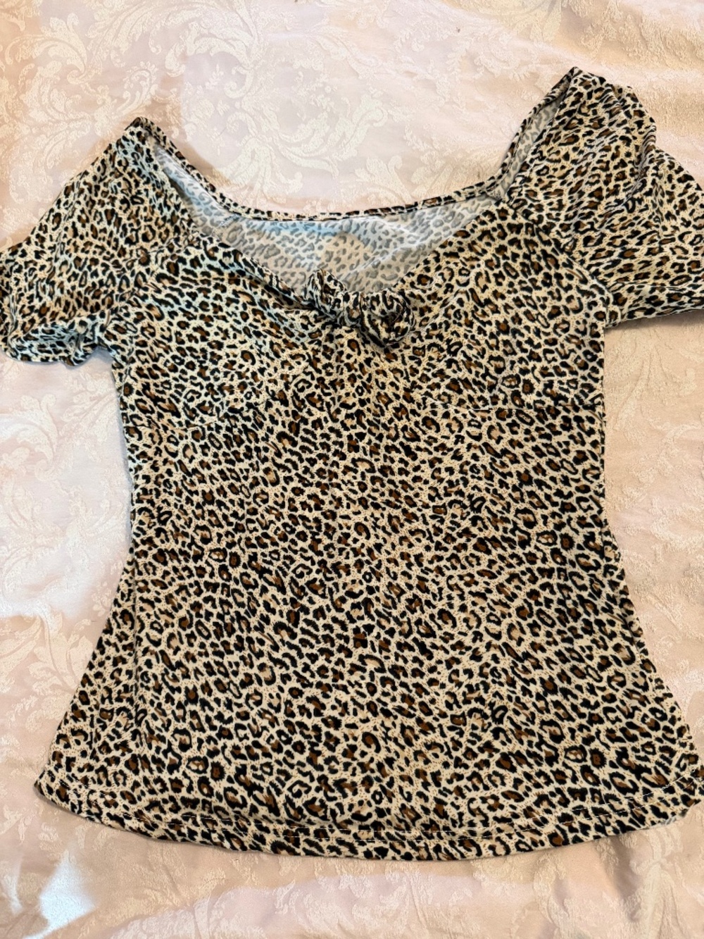 SIZE MEDIUM M LEOPARD PRINT TIE FRONT TOP LOT6397